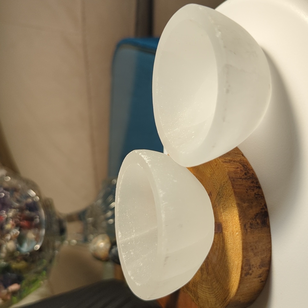 Selenite Charging Bowl- 1 Available